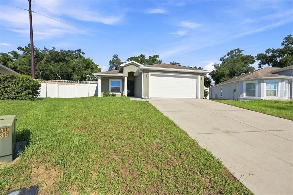 For Sale: $279,999 (3 beds, 2 baths, 1345 Square Feet)