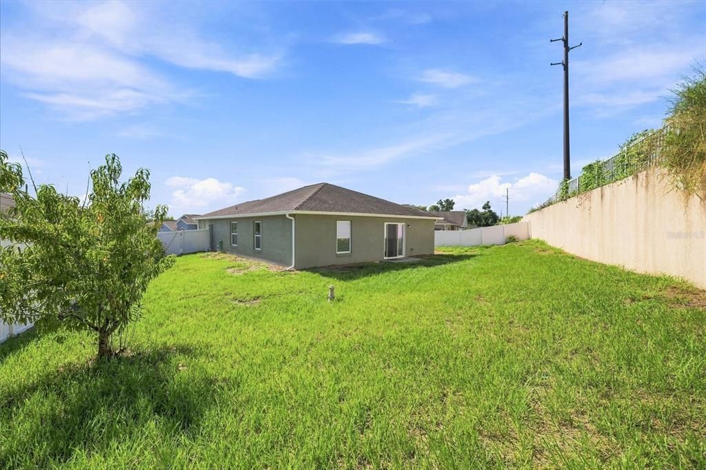 For Sale: $279,999 (3 beds, 2 baths, 1345 Square Feet)