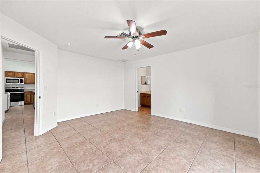 For Sale: $279,999 (3 beds, 2 baths, 1345 Square Feet)
