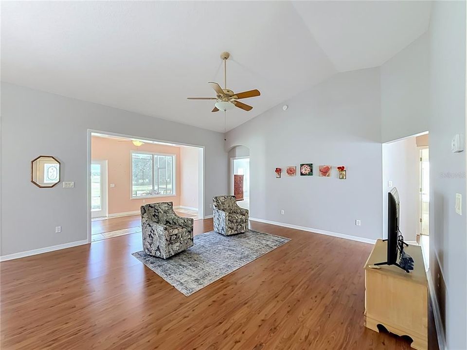 For Sale: $260,000 (2 beds, 2 baths, 1847 Square Feet)