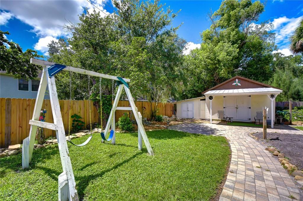 For Sale: $460,000 (3 beds, 2 baths, 2252 Square Feet)