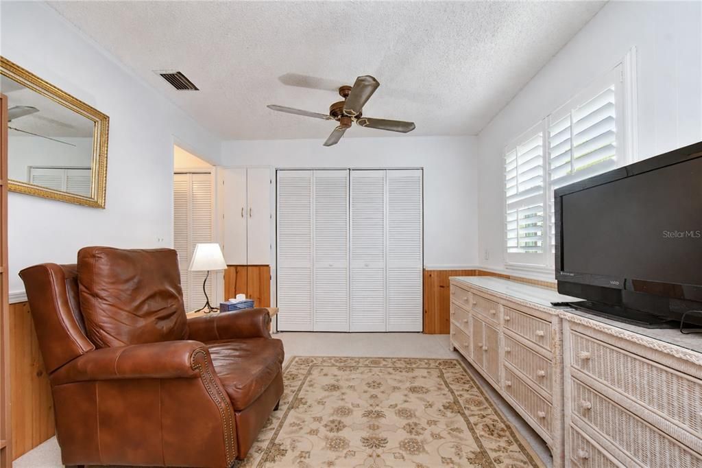 For Sale: $460,000 (3 beds, 2 baths, 2252 Square Feet)