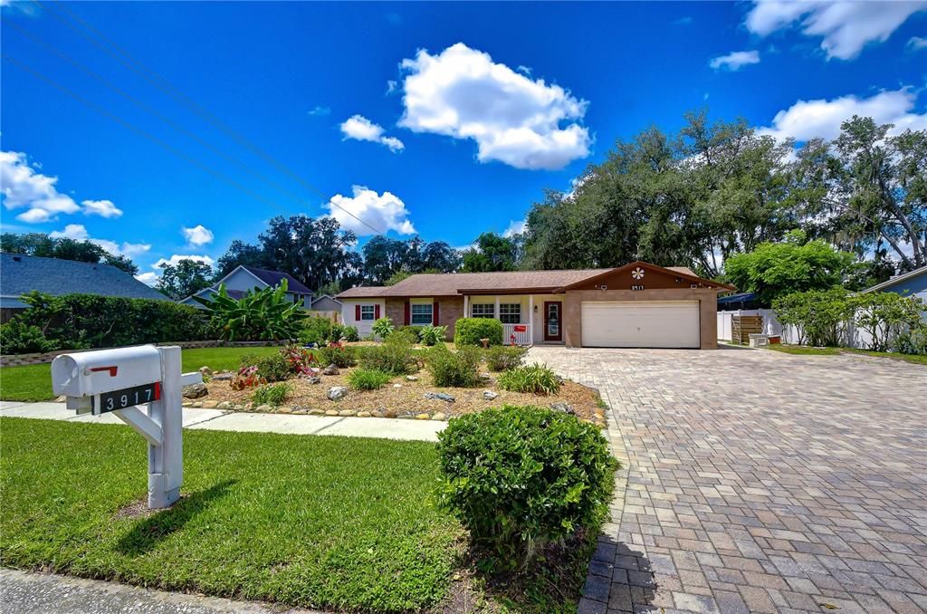 For Sale: $460,000 (3 beds, 2 baths, 2252 Square Feet)