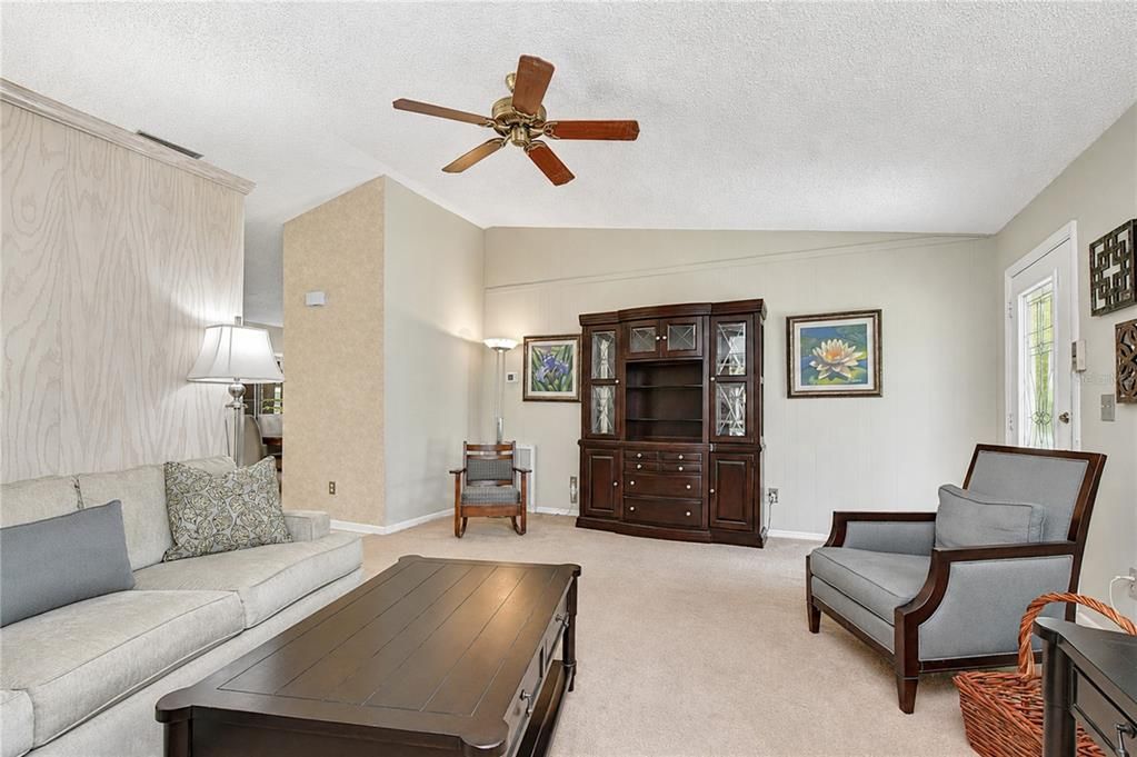 For Sale: $460,000 (3 beds, 2 baths, 2252 Square Feet)