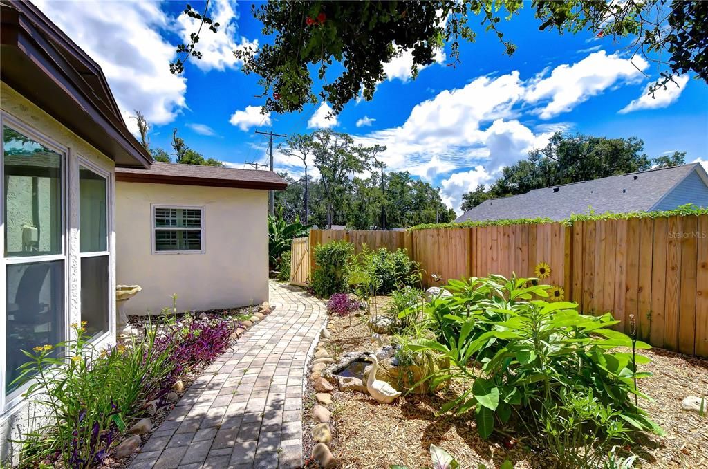 For Sale: $460,000 (3 beds, 2 baths, 2252 Square Feet)