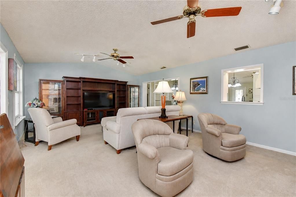 For Sale: $460,000 (3 beds, 2 baths, 2252 Square Feet)