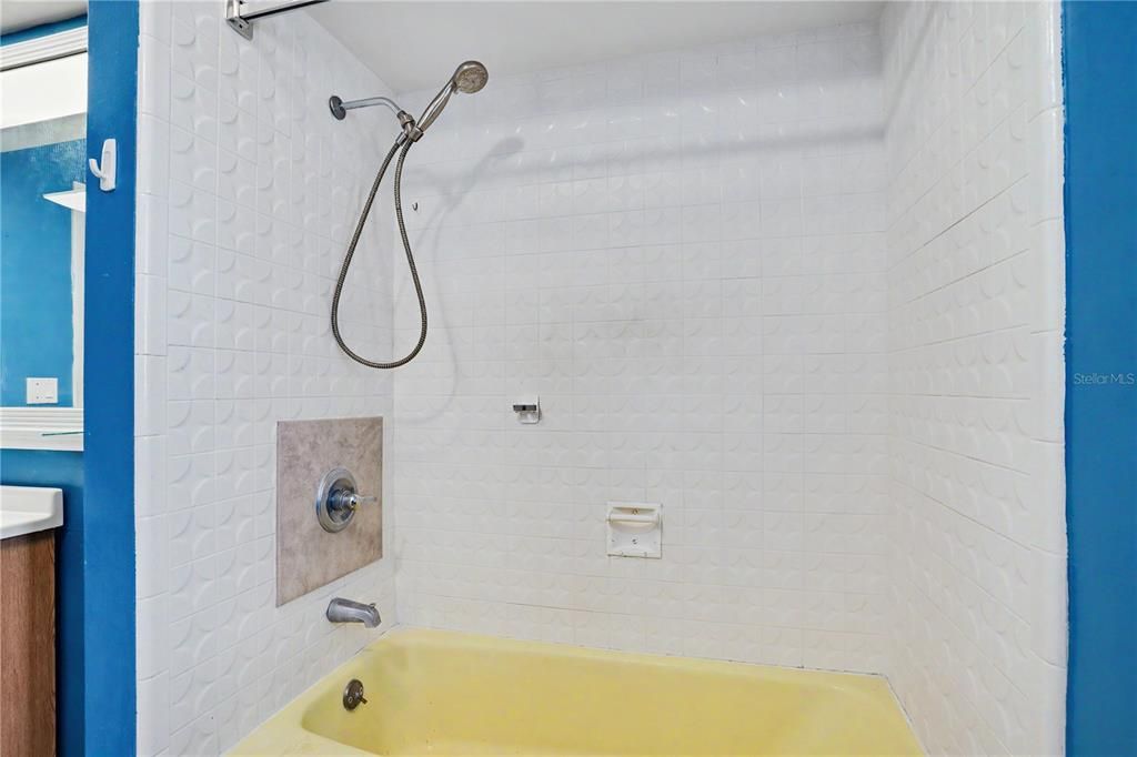 En Venta: $399,000 (3 camas, 2 baños, 1639 Pies cuadrados)