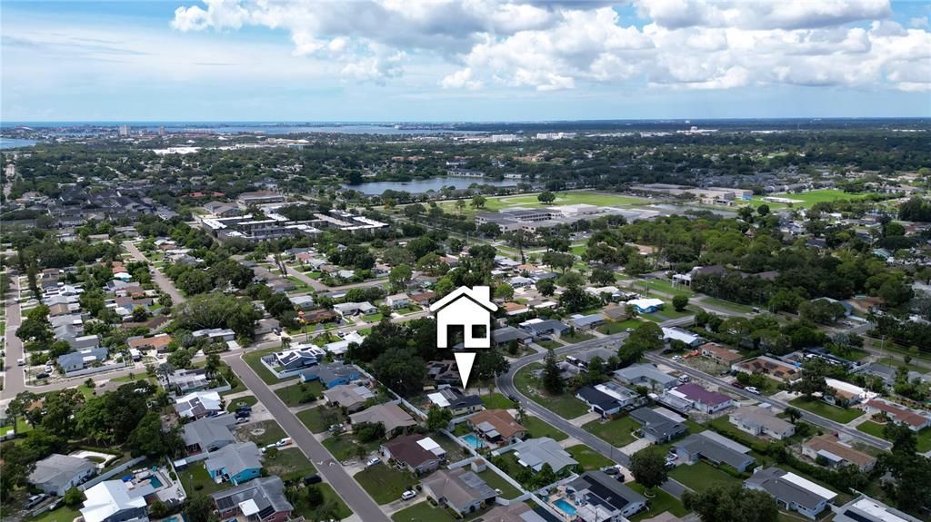 En Venta: $399,000 (3 camas, 2 baños, 1639 Pies cuadrados)