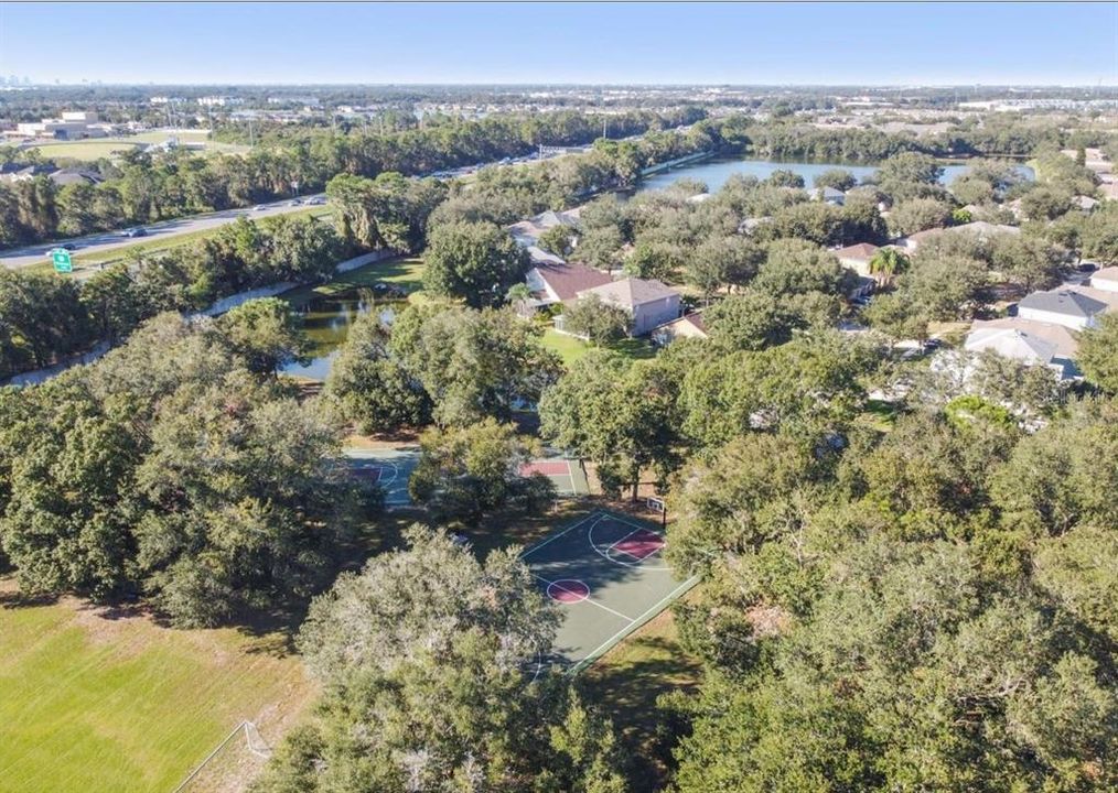 For Rent: $2,595 (4 beds, 2 baths, 2261 Square Feet)