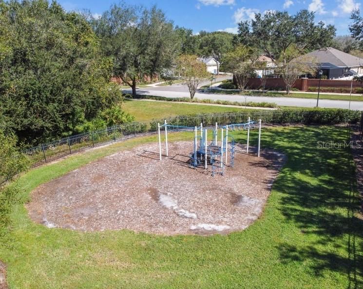 For Rent: $2,595 (4 beds, 2 baths, 2261 Square Feet)