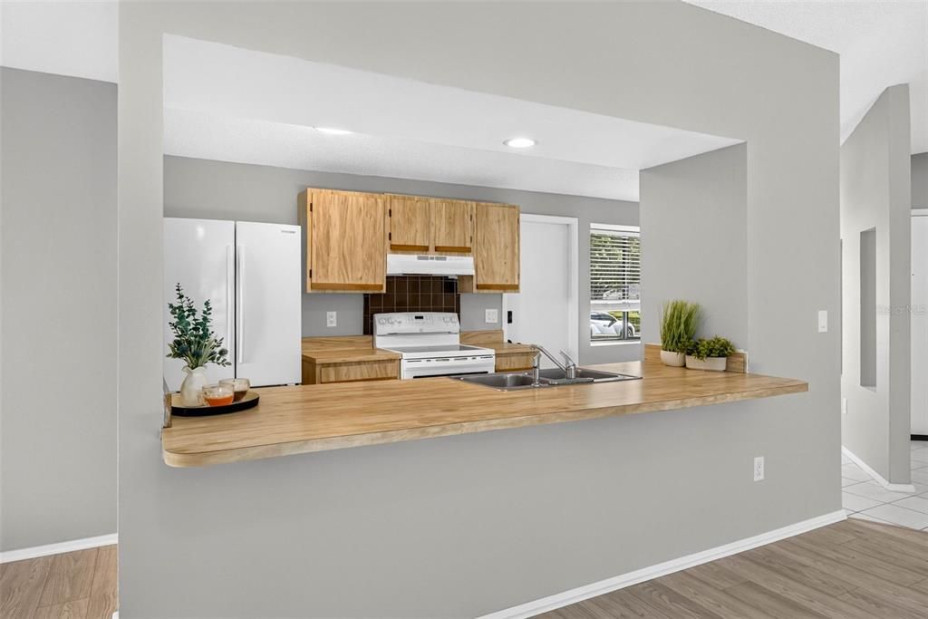 En Venta: $375,000 (3 camas, 2 baños, 1275 Pies cuadrados)