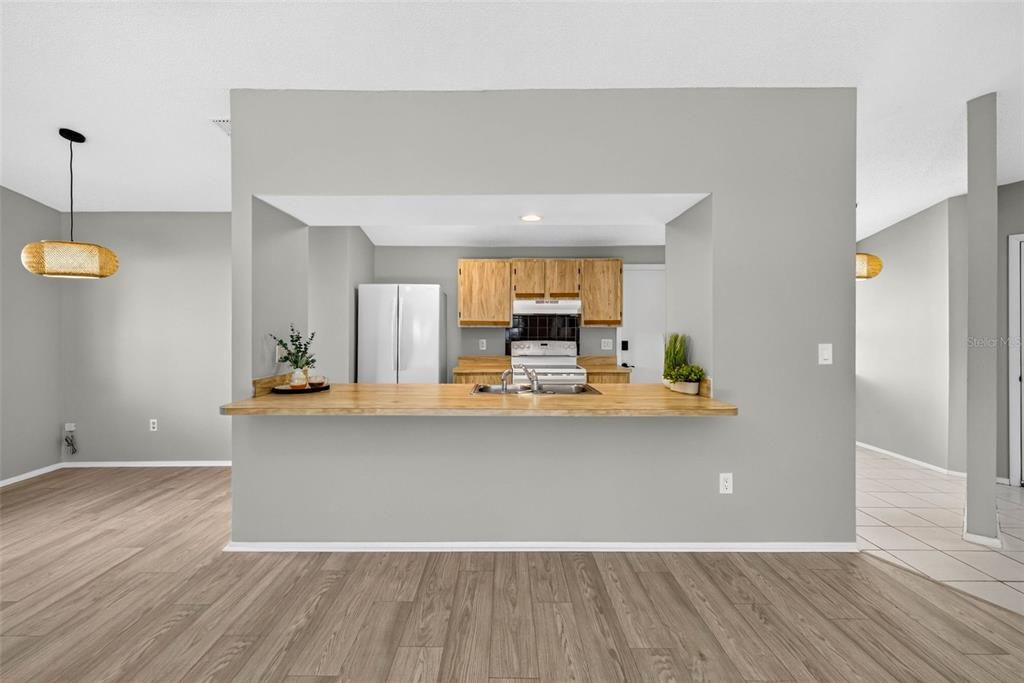 En Venta: $375,000 (3 camas, 2 baños, 1275 Pies cuadrados)