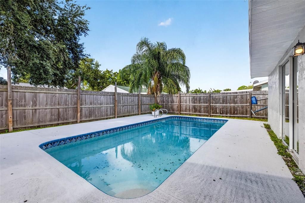 En Venta: $375,000 (3 camas, 2 baños, 1275 Pies cuadrados)