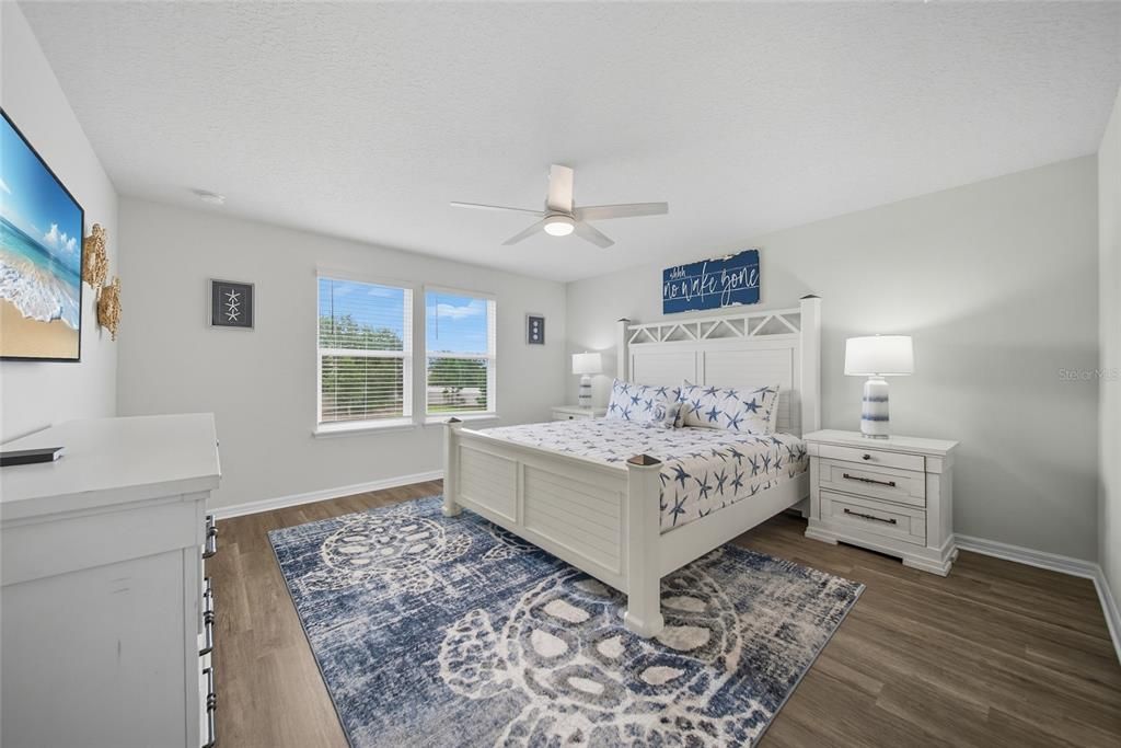 For Sale: $589,000 (5 beds, 4 baths, 2504 Square Feet)