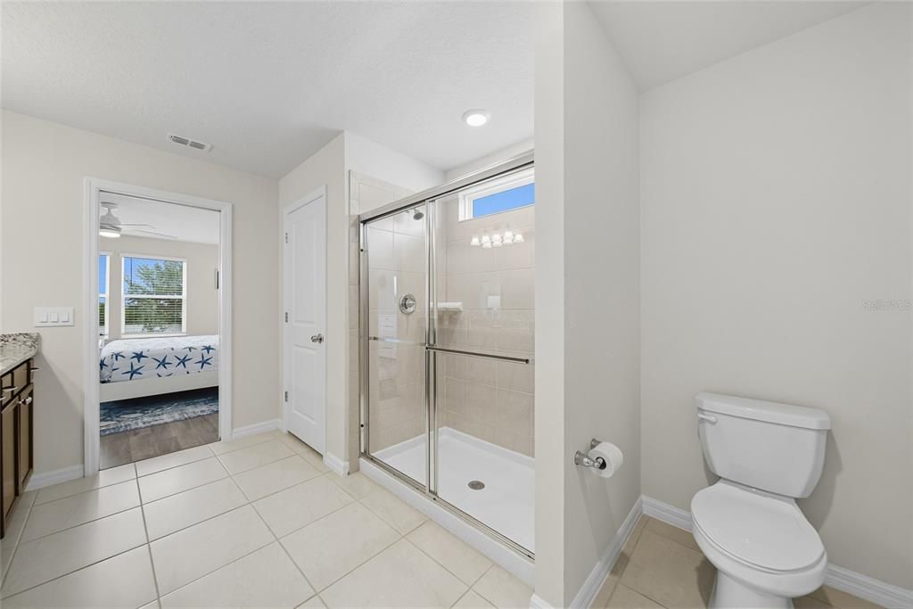 For Sale: $589,000 (5 beds, 4 baths, 2504 Square Feet)