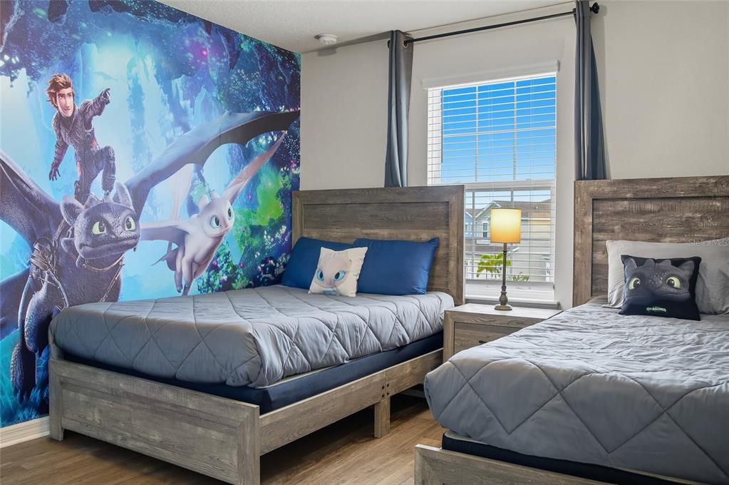 For Sale: $589,000 (5 beds, 4 baths, 2504 Square Feet)