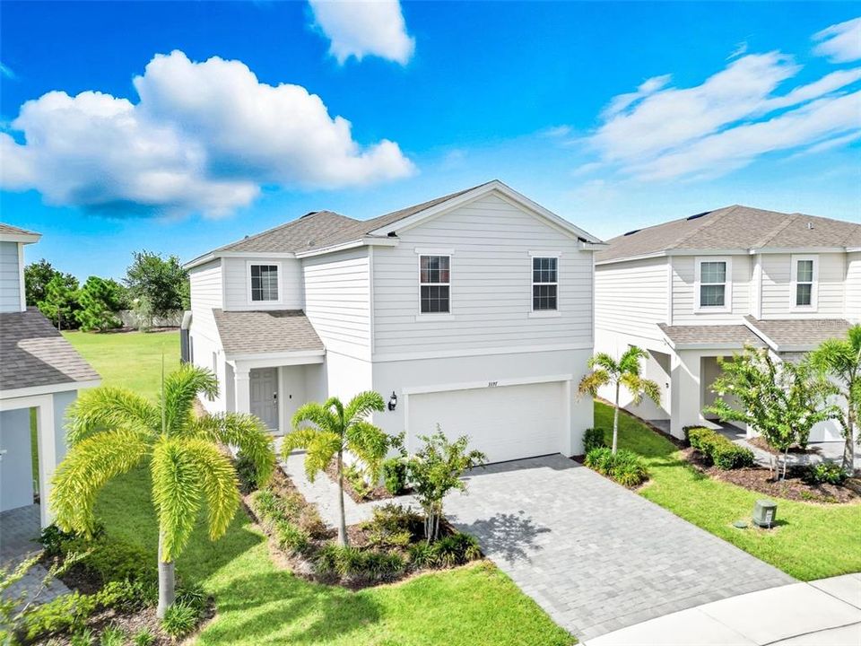For Sale: $589,000 (5 beds, 4 baths, 2504 Square Feet)