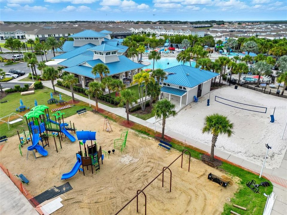 For Sale: $589,000 (5 beds, 4 baths, 2504 Square Feet)