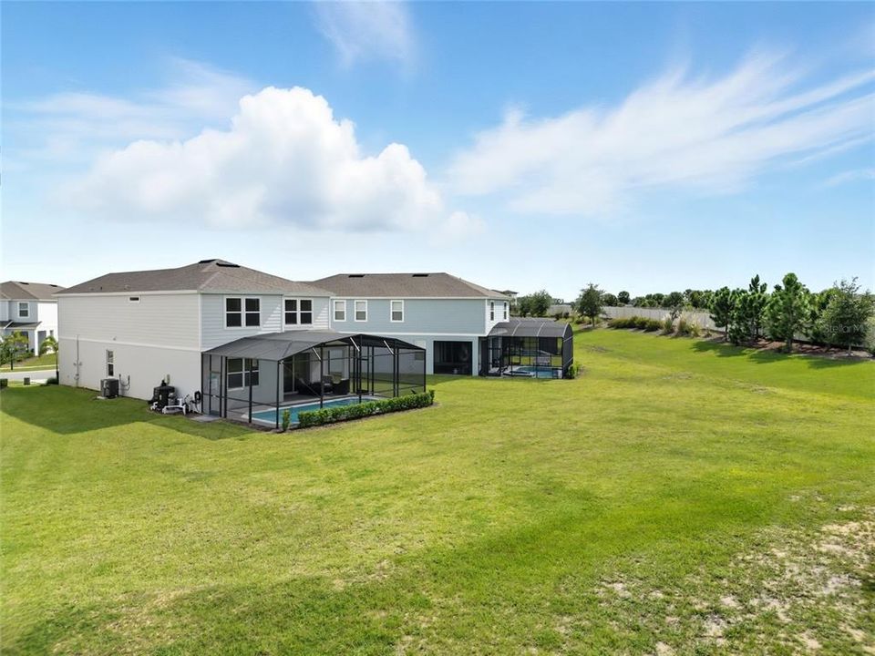 For Sale: $589,000 (5 beds, 4 baths, 2504 Square Feet)