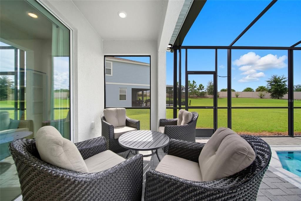 For Sale: $589,000 (5 beds, 4 baths, 2504 Square Feet)