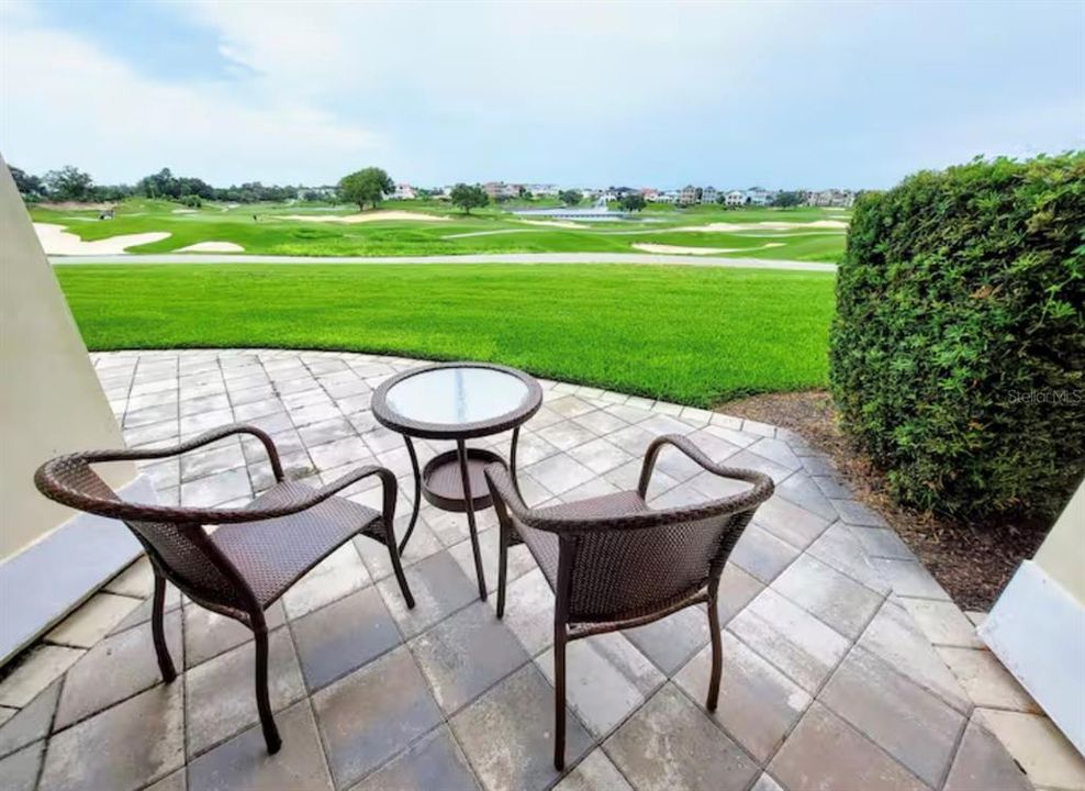 For Sale: $195,000 (1 beds, 1 baths, 823 Square Feet)