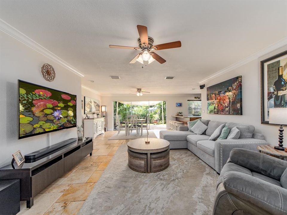 En Venta: $479,900 (3 camas, 2 baños, 1498 Pies cuadrados)