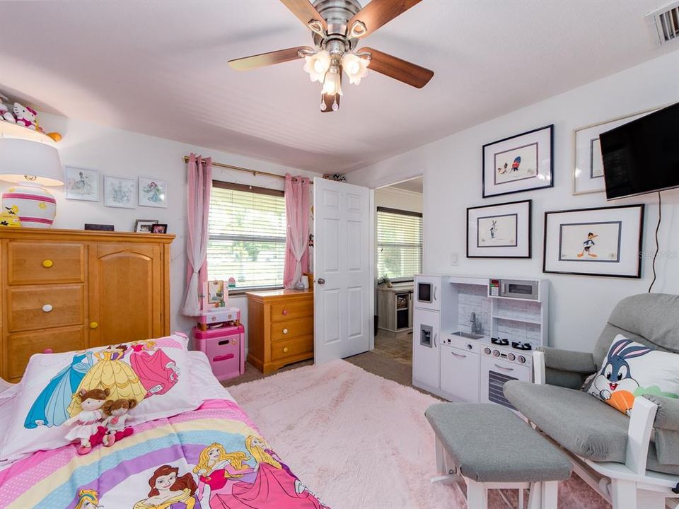 En Venta: $479,900 (3 camas, 2 baños, 1498 Pies cuadrados)