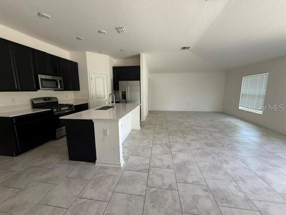 En Venta: $251,500 (3 camas, 2 baños, 1540 Pies cuadrados)