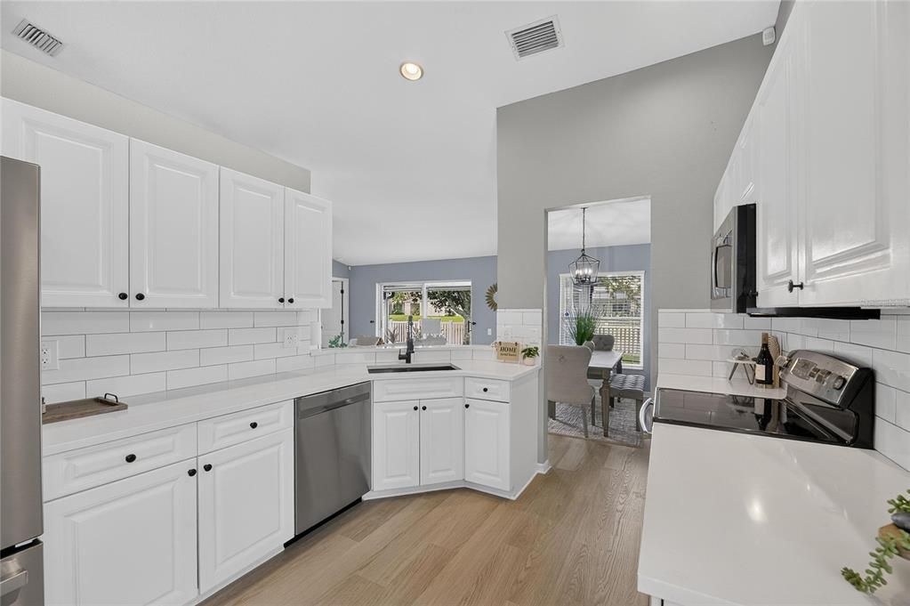 For Sale: $368,900 (3 beds, 2 baths, 1505 Square Feet)