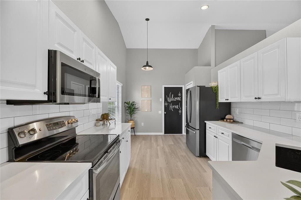 For Sale: $368,900 (3 beds, 2 baths, 1505 Square Feet)