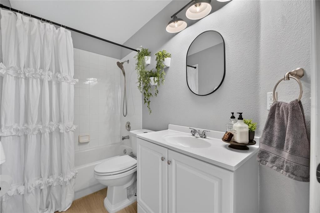 For Sale: $368,900 (3 beds, 2 baths, 1505 Square Feet)