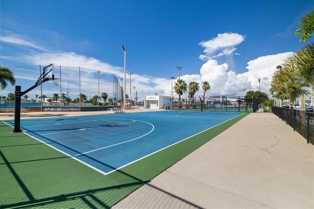For Sale: $274,500 (1 beds, 1 baths, 430 Square Feet)