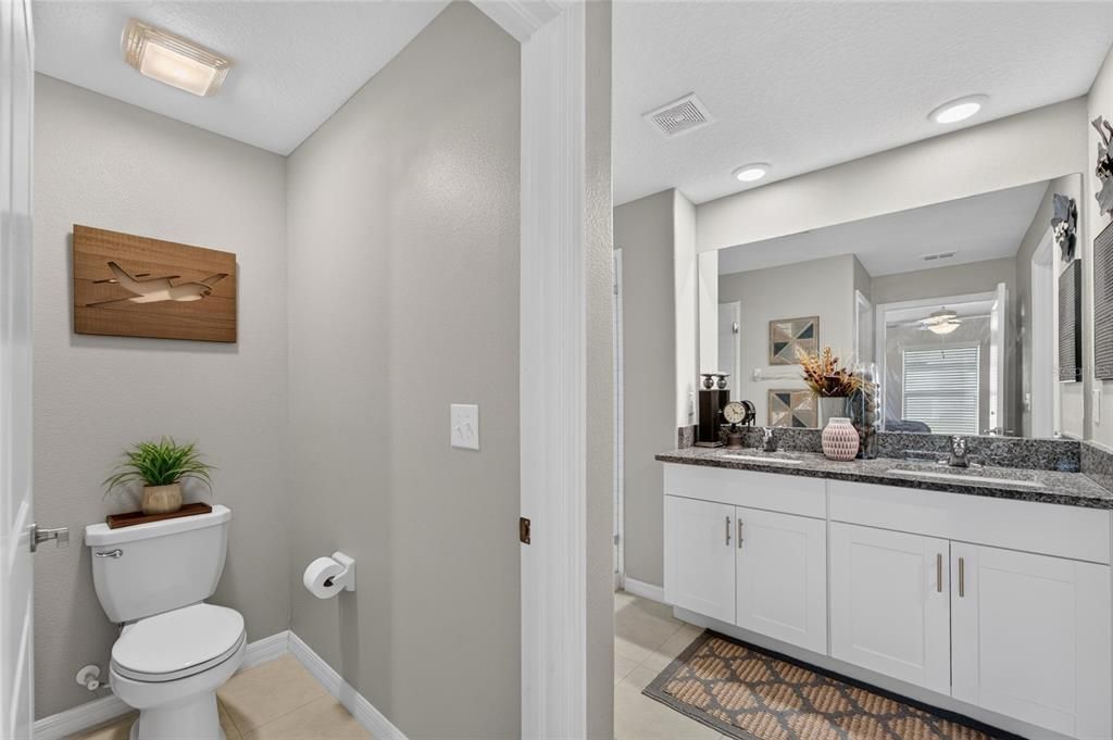 For Sale: $325,000 (3 beds, 2 baths, 1451 Square Feet)