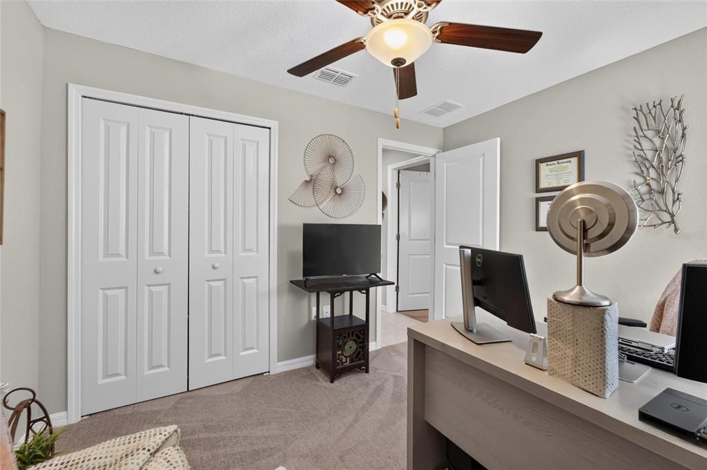 For Sale: $325,000 (3 beds, 2 baths, 1451 Square Feet)