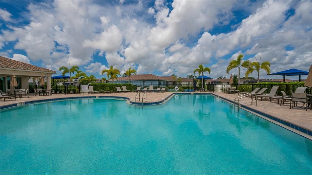 En Venta: $819,000 (3 camas, 2 baños, 3012 Pies cuadrados)