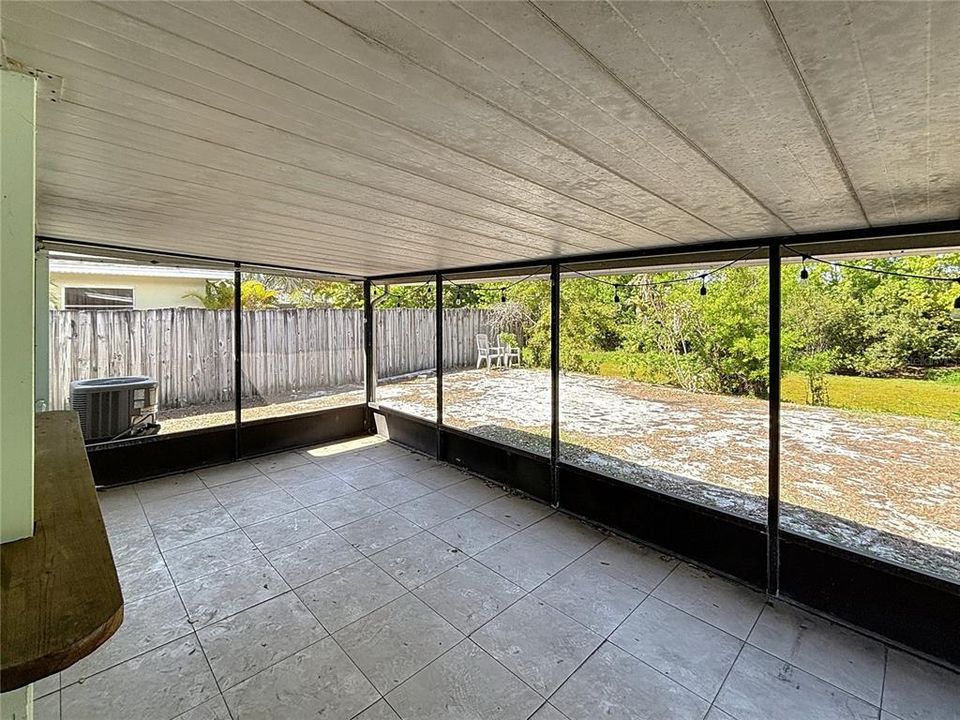 En Venta: $399,900 (3 camas, 0 baños, 1720 Pies cuadrados)