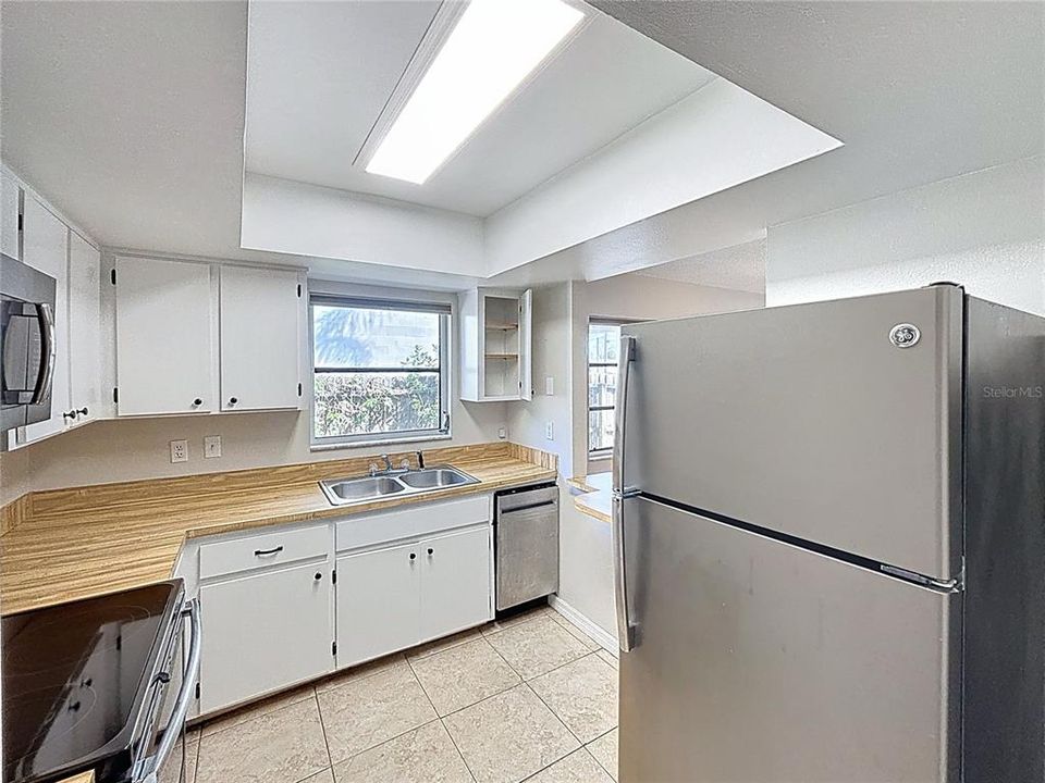 En Venta: $399,900 (3 camas, 0 baños, 1720 Pies cuadrados)