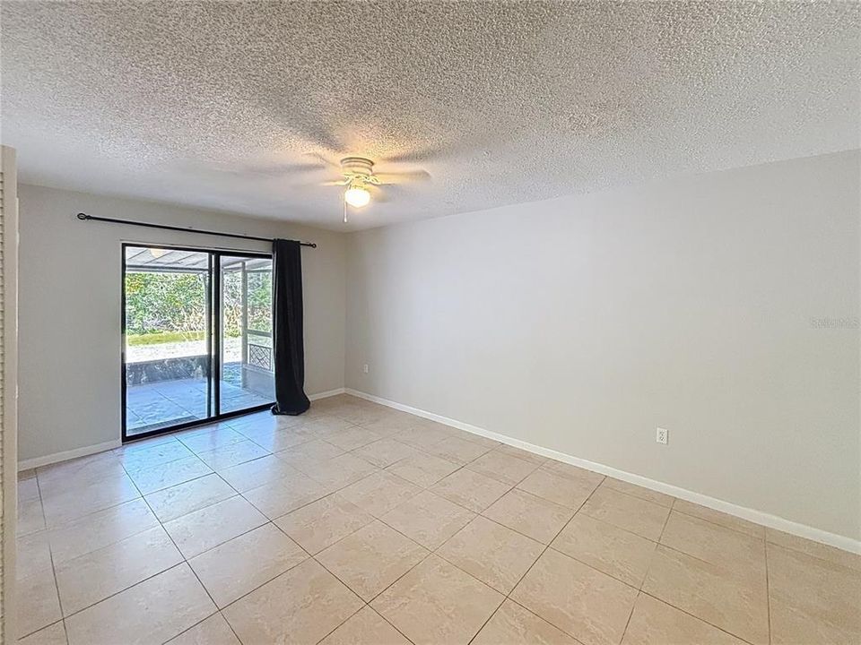 En Venta: $399,900 (3 camas, 0 baños, 1720 Pies cuadrados)