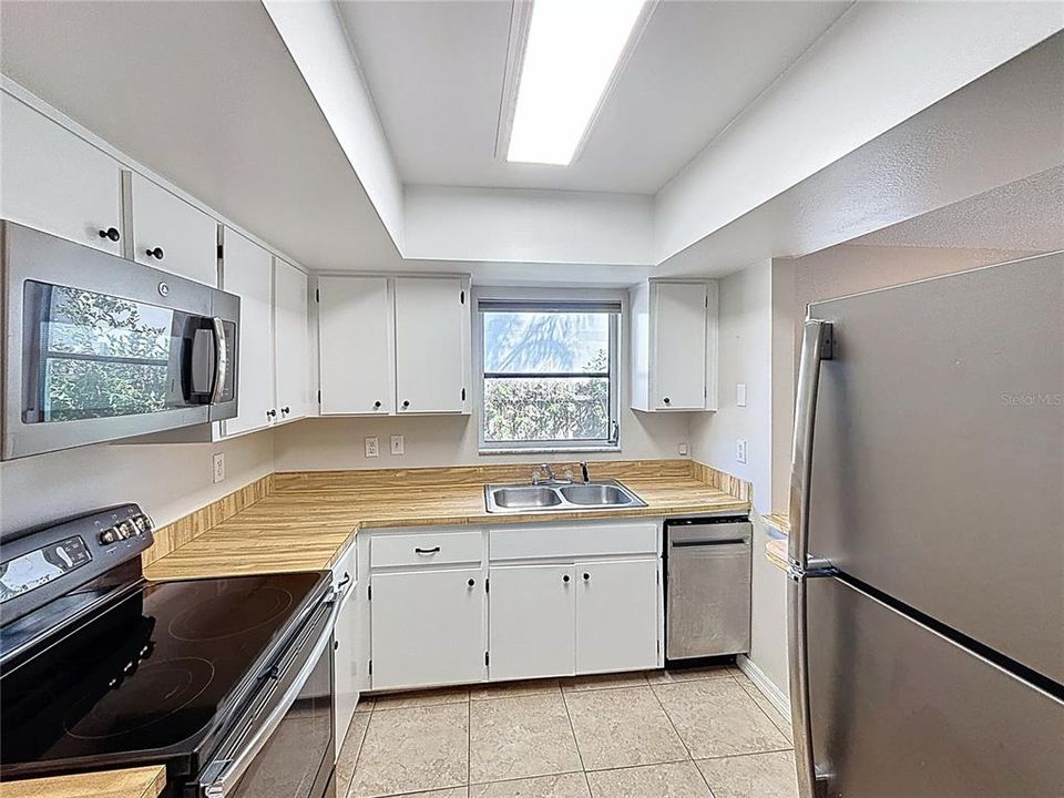 En Venta: $399,900 (3 camas, 0 baños, 1720 Pies cuadrados)