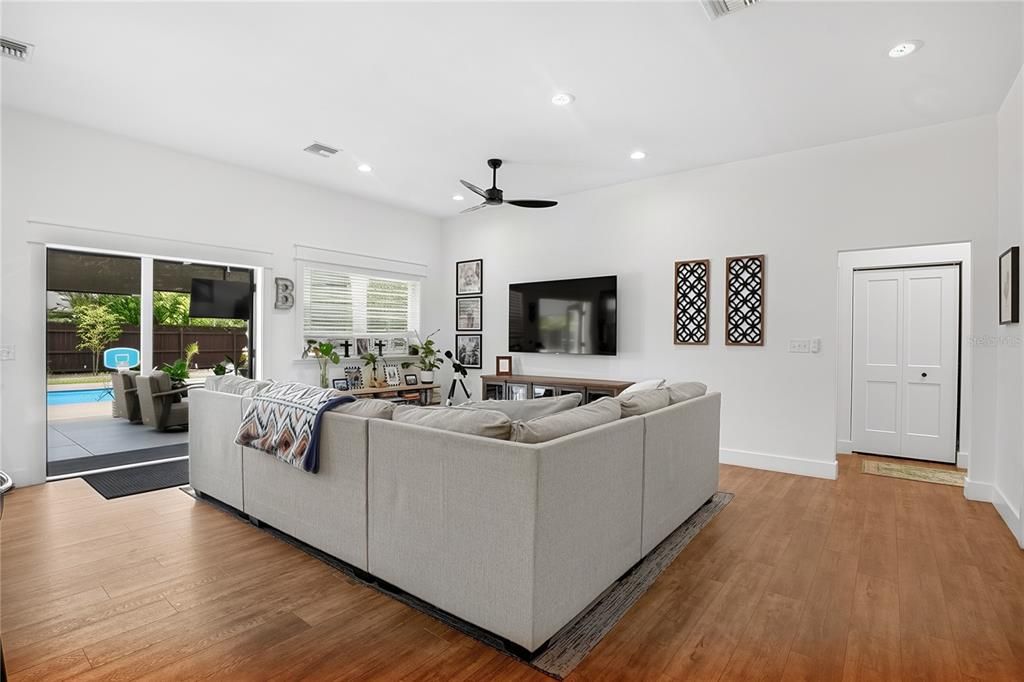 For Sale: $995,000 (4 beds, 3 baths, 2197 Square Feet)