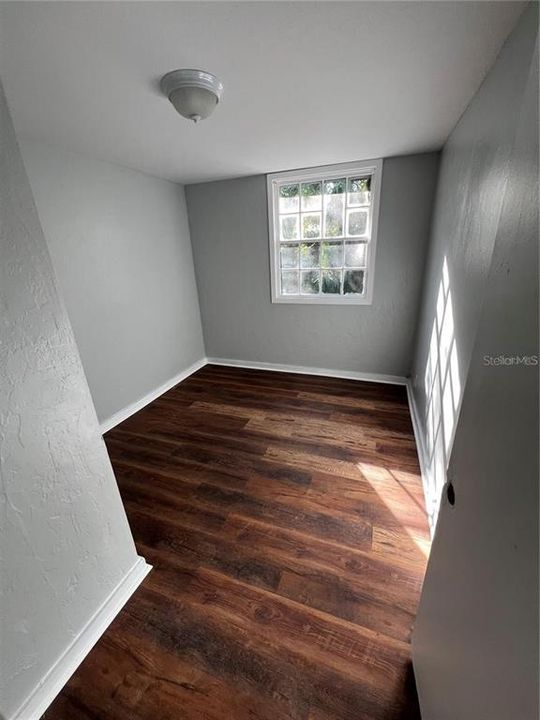 For Rent: $1,500 (3 beds, 1 baths, 2280 Square Feet)