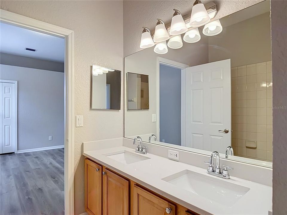 For Sale: $679,900 (4 beds, 3 baths, 2868 Square Feet)