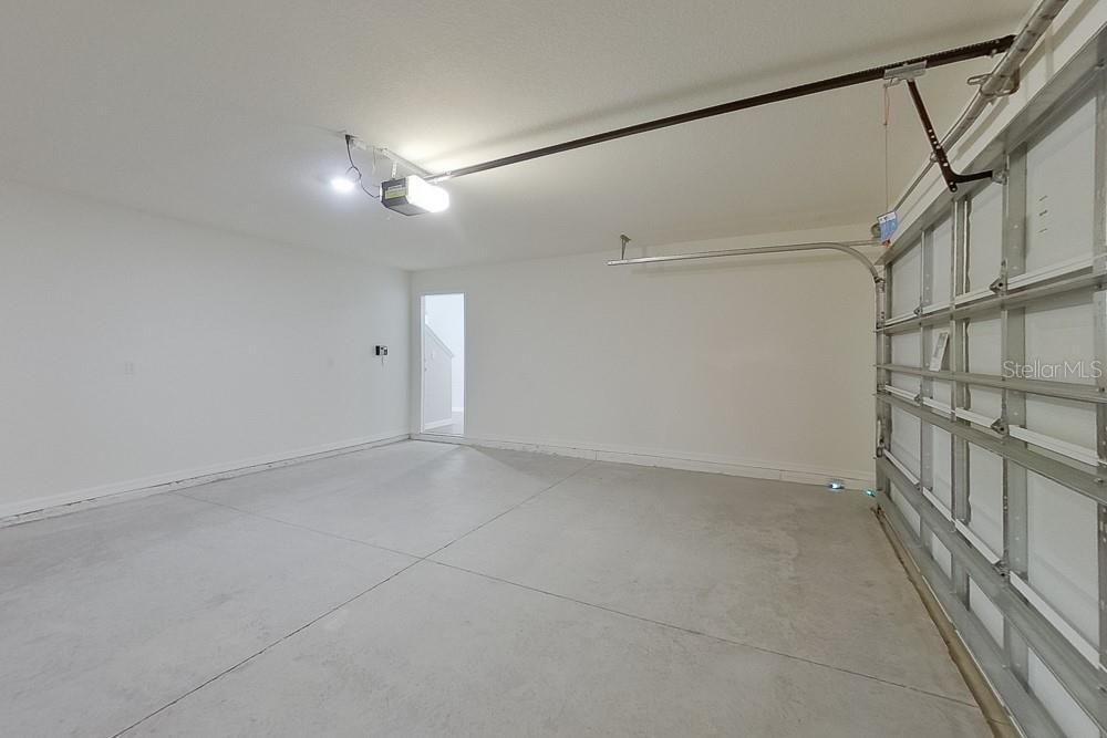 For Rent: $2,145 (4 beds, 2 baths, 2176 Square Feet)
