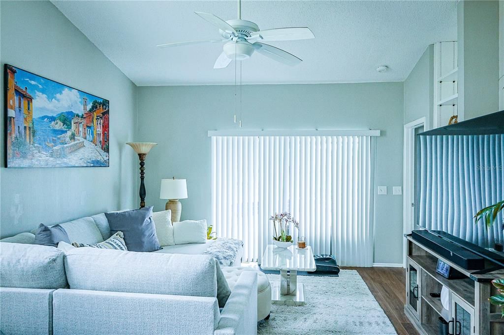 For Sale: $538,000 (4 beds, 2 baths, 1634 Square Feet)