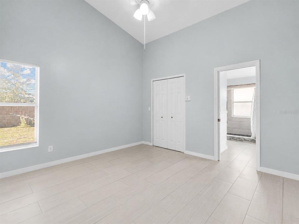 На продажу: $369,900 (4 спален, 2 ванн, 1680 Квадратных фут)