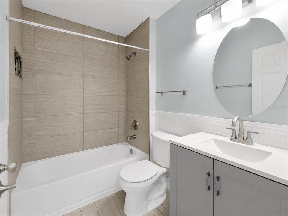 На продажу: $369,900 (4 спален, 2 ванн, 1680 Квадратных фут)