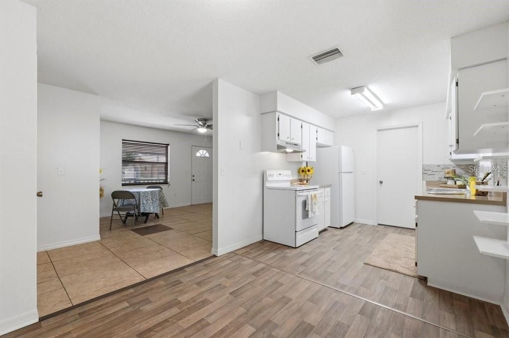 For Sale: $210,000 (3 beds, 2 baths, 1308 Square Feet)