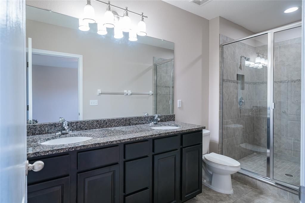 For Sale: $260,000 (3 beds, 2 baths, 1682 Square Feet)