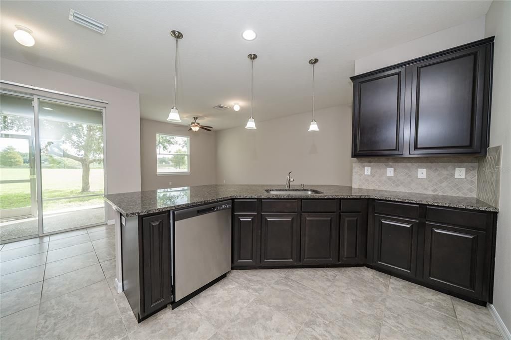 For Sale: $260,000 (3 beds, 2 baths, 1682 Square Feet)