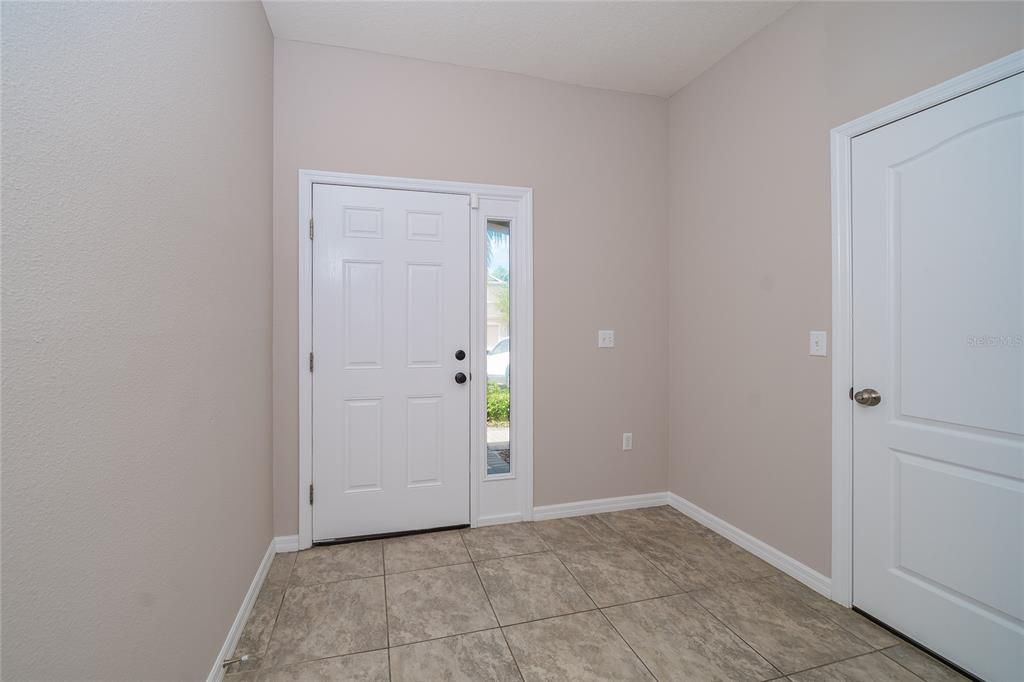 For Sale: $260,000 (3 beds, 2 baths, 1682 Square Feet)